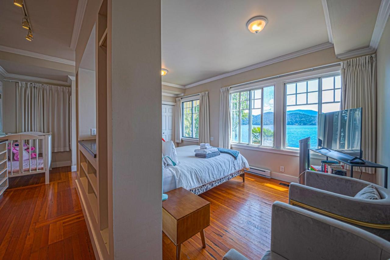 ギブソンズ Iconic 3-Story Waterfront 'Marina House' W/ Viewヴィラ エクステリア 写真