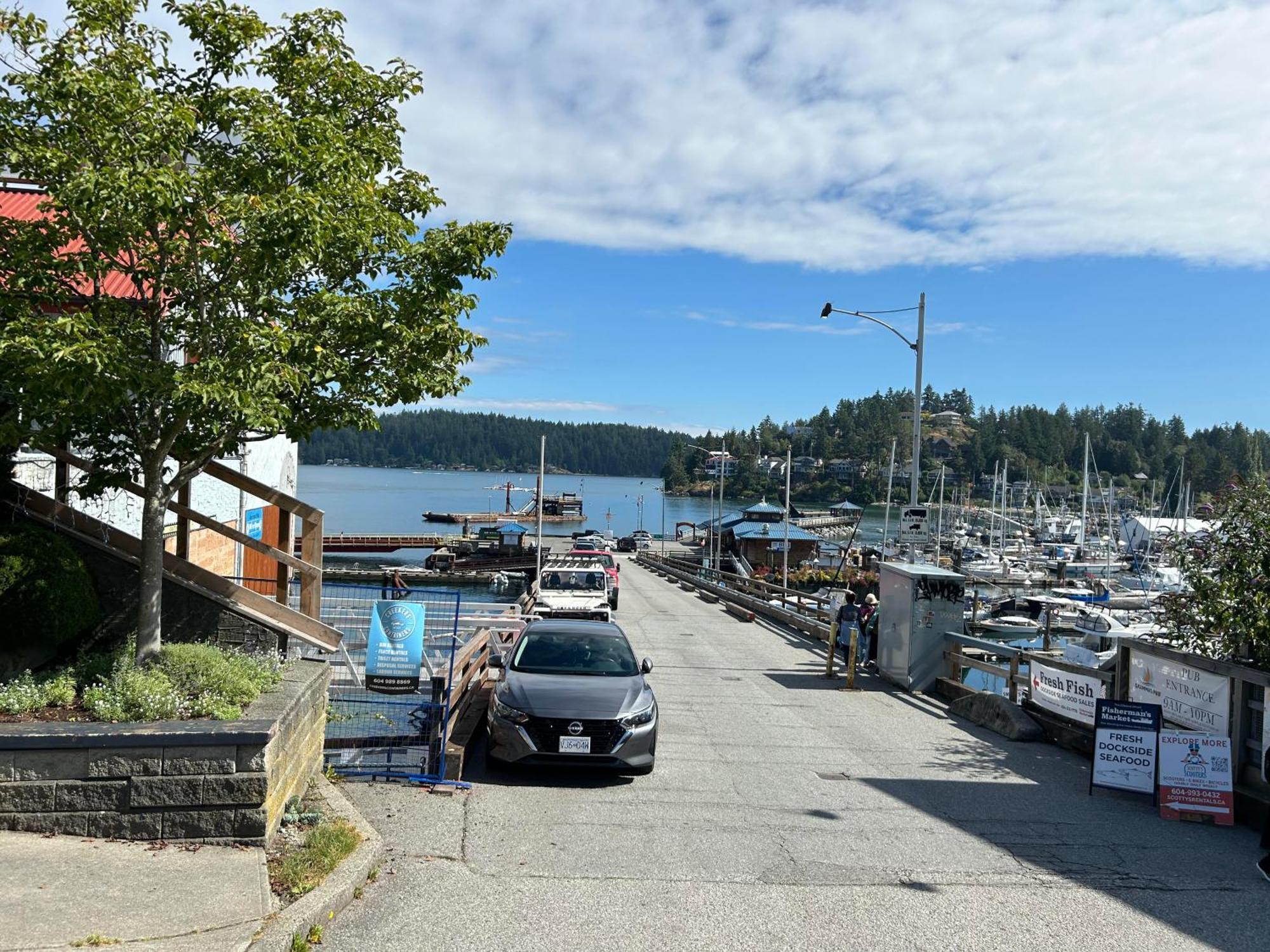 ギブソンズ Iconic 3-Story Waterfront 'Marina House' W/ Viewヴィラ エクステリア 写真