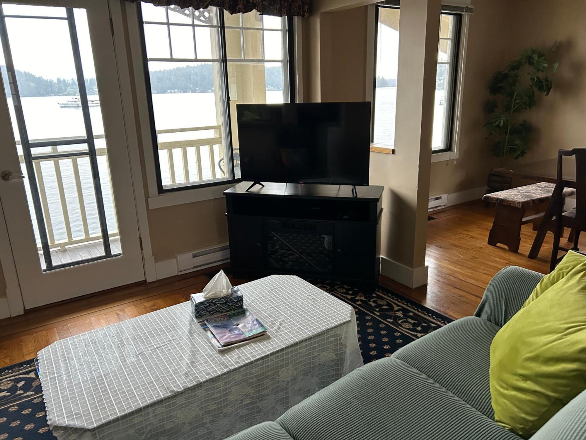 ギブソンズ Iconic 3-Story Waterfront 'Marina House' W/ Viewヴィラ エクステリア 写真